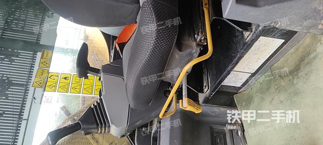 驾驶室整体（整机外观）