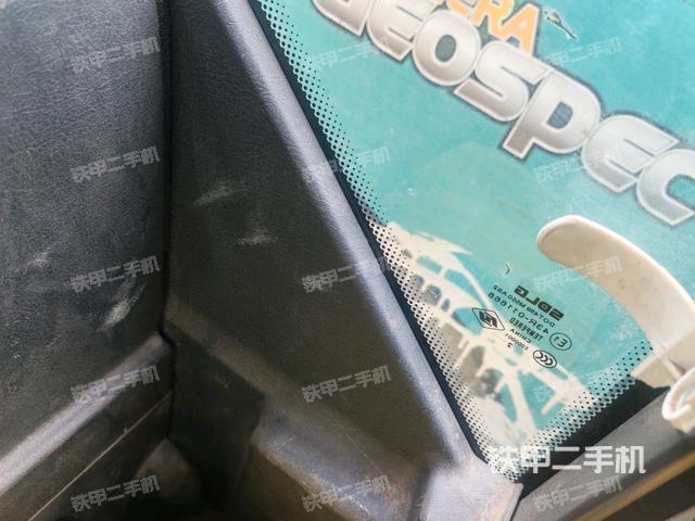 駕駛室左后45度（駕駛室部分）