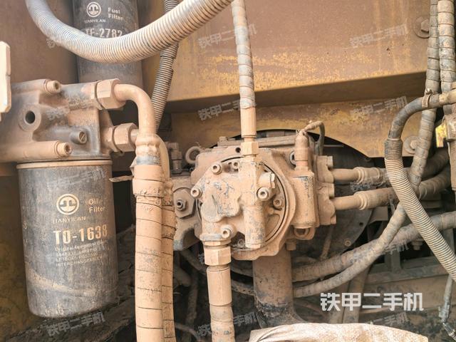 液壓泵斜45?右（大件艙室）