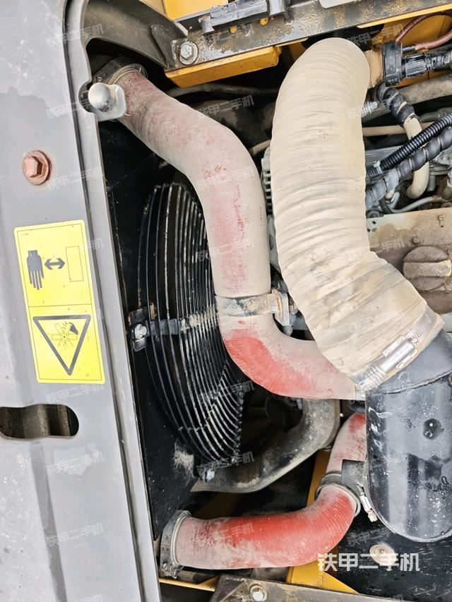 散熱器正面（大件艙室）