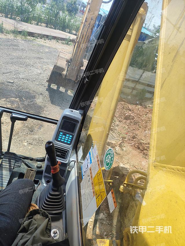 驾驶室整体（整机外观）