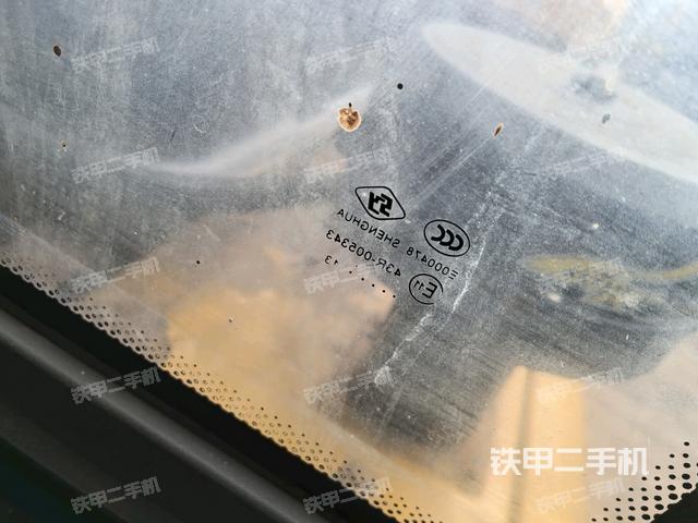 后窗玻璃角標(biāo)（駕駛室部分）