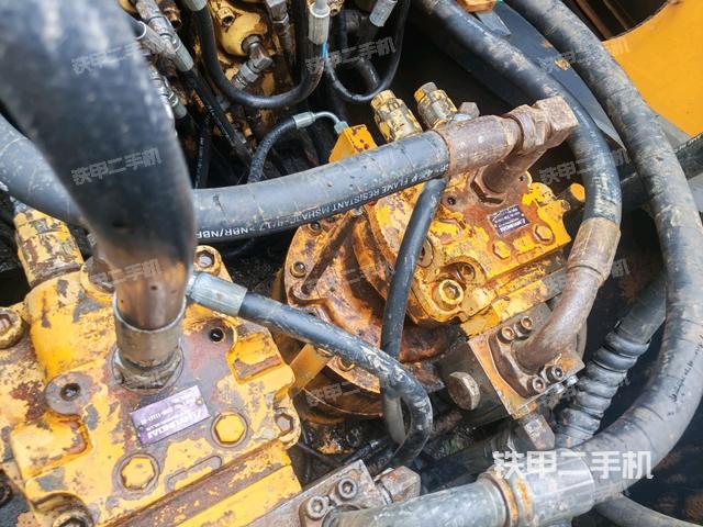 回轉(zhuǎn)馬達(dá)（上車(chē)部件）