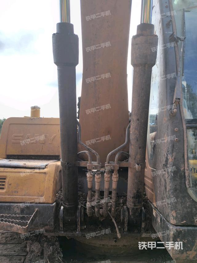 大臂油缸整體?豎拍（工作和回轉(zhuǎn)裝置）