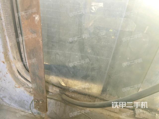 后窗玻璃角標(biāo)（駕駛室部分）