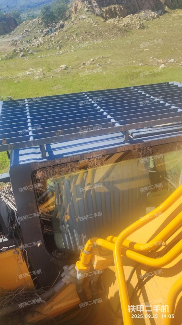 驾驶室顶部（整机外观）