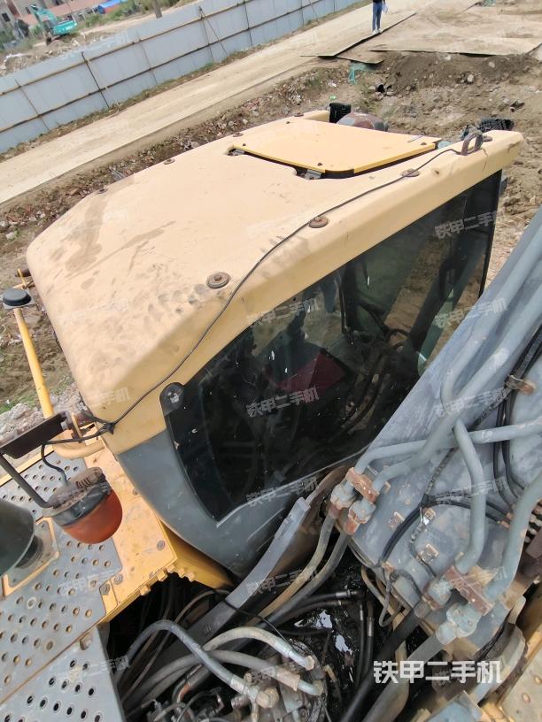 駕駛室頂部俯視（上車部件）