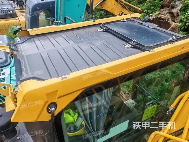 駕駛室頂部俯視（上車部件）