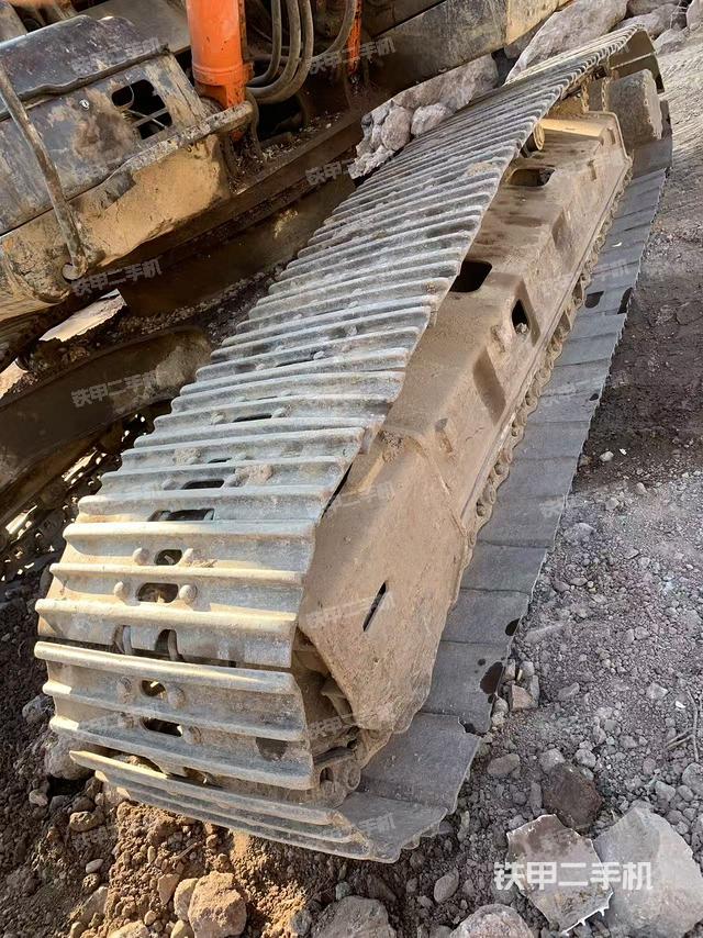 單側(cè)履帶整體（整機(jī)外觀）