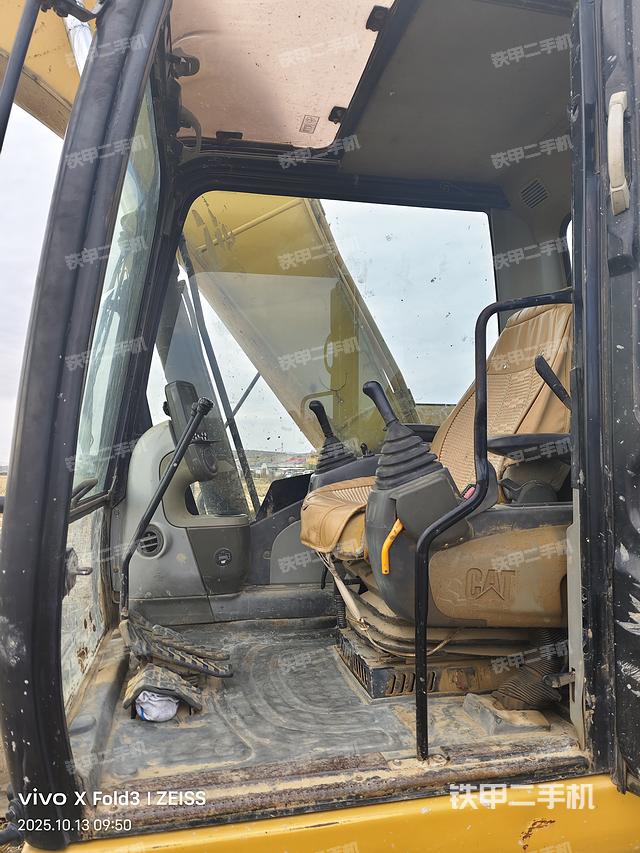 驾驶室整体（整机外观）