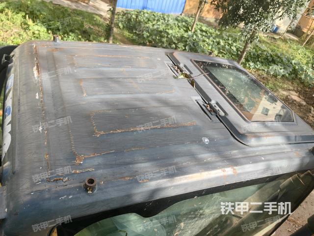 駕駛室頂部俯視（上車部件）