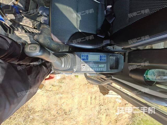 座椅左側(cè)控制臺(tái)/音響/含左手柄（駕駛室部分）