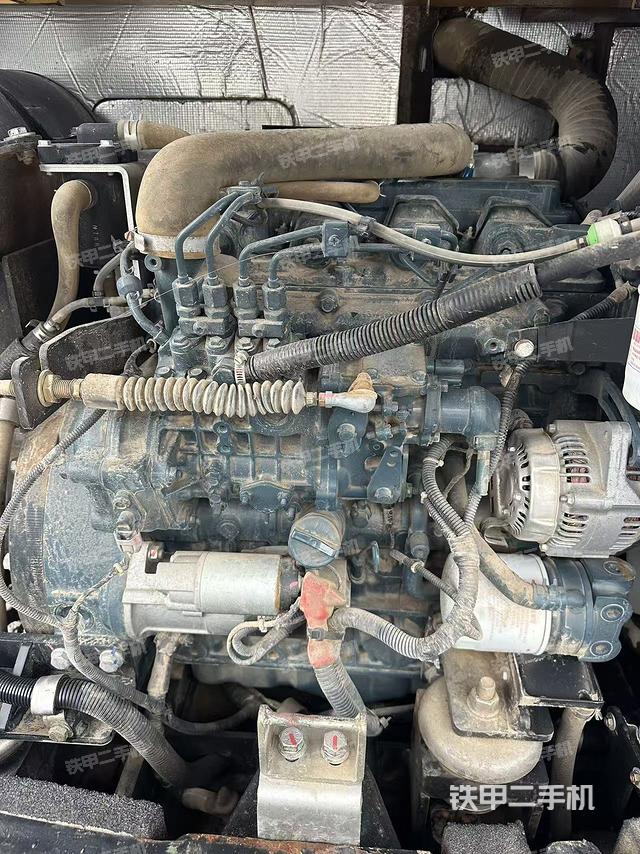 發(fā)動(dòng)機(jī)整體俯視（整機(jī)外觀）