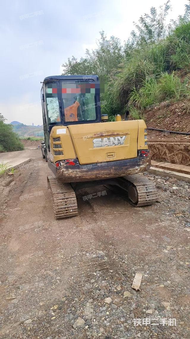 駕駛室頂部（整機(jī)外觀）