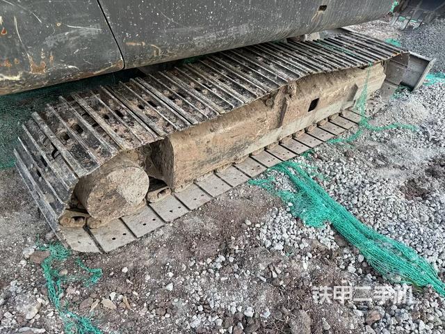 左側(cè)履帶整體?（行走機(jī)構(gòu)）