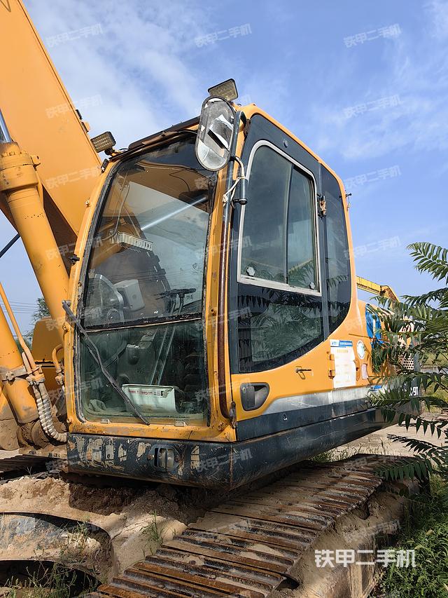 驾驶室整体（整机外观）