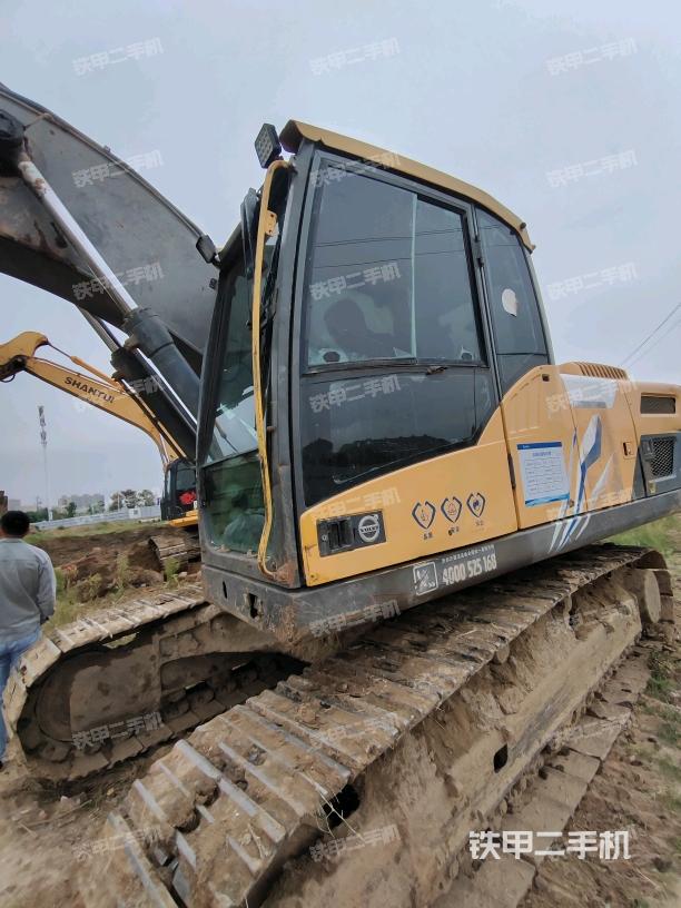 駕駛室左前45度（駕駛室部分）