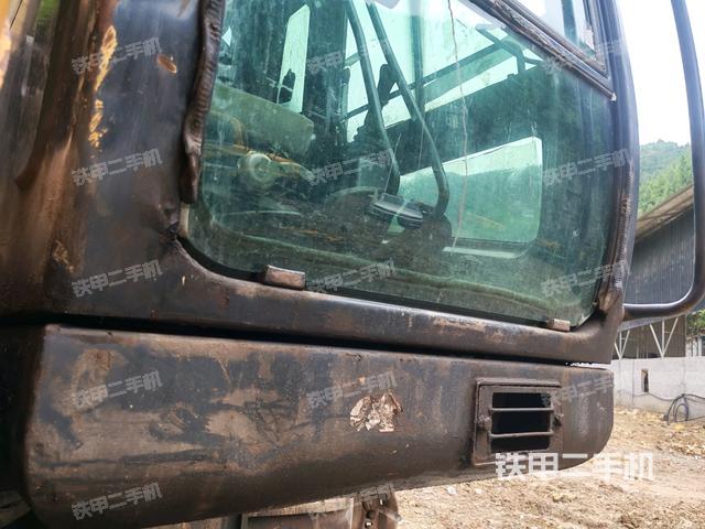 鏟斗右后整體（工作和回轉(zhuǎn)裝置）