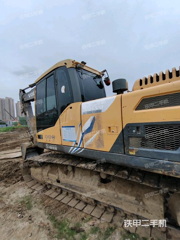 駕駛室左后45度（駕駛室部分）