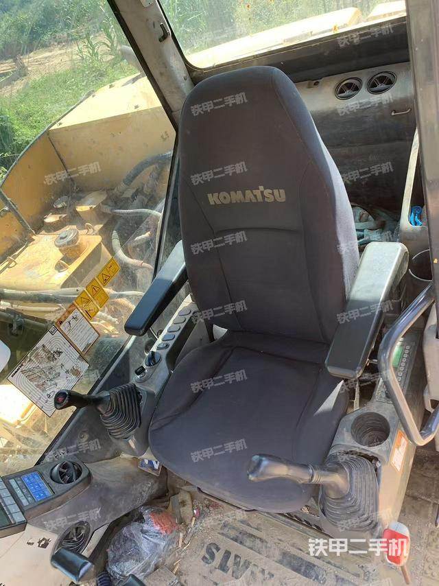 駕駛室整體（整機(jī)外觀）