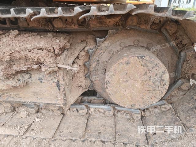 右驅(qū)動(dòng)輪（行走機(jī)構(gòu)）