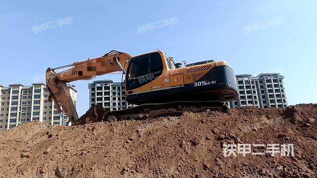 駕駛室頂部（整機外觀）