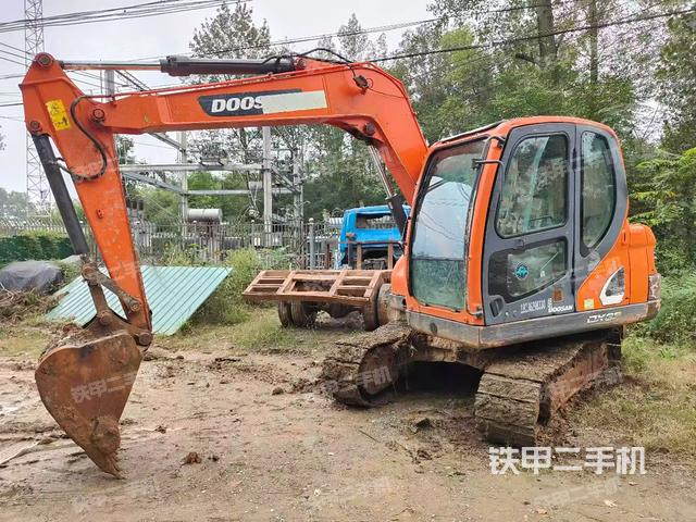 斗山DX75-9C PLUS挖掘機(jī)