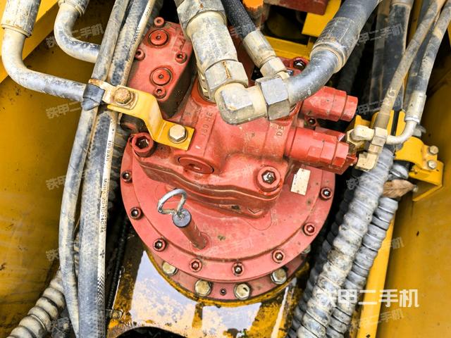 回轉(zhuǎn)馬達(dá)（上車部件）