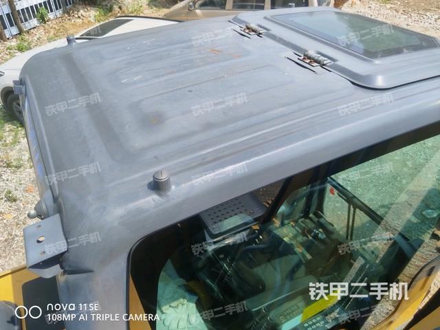 駕駛室頂部俯視（上車部件）