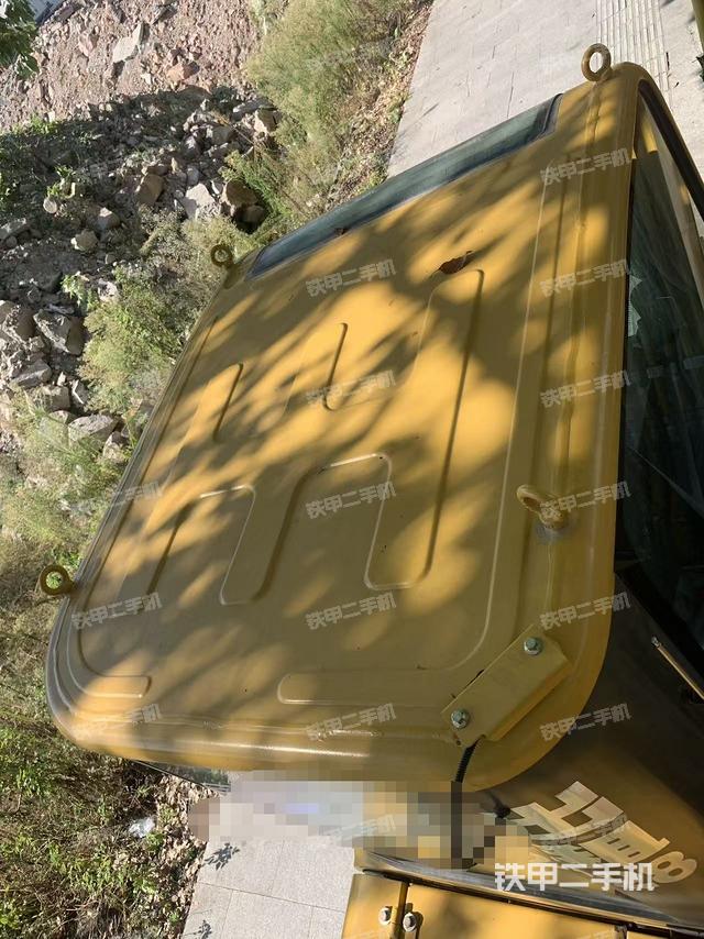 驾驶室顶部（整机外观）