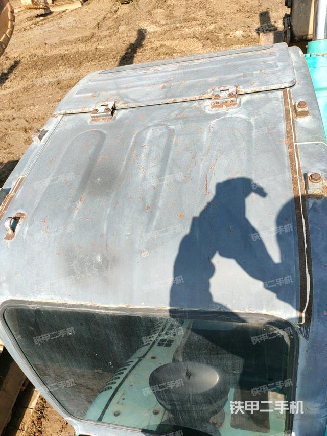 駕駛室頂部（整機(jī)外觀）