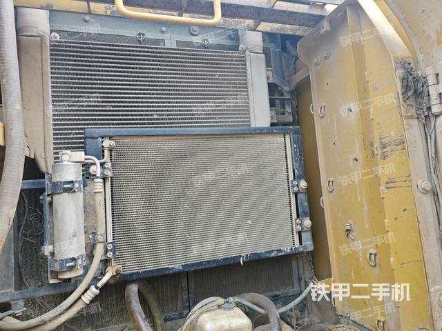 散熱器正面（大件艙室）