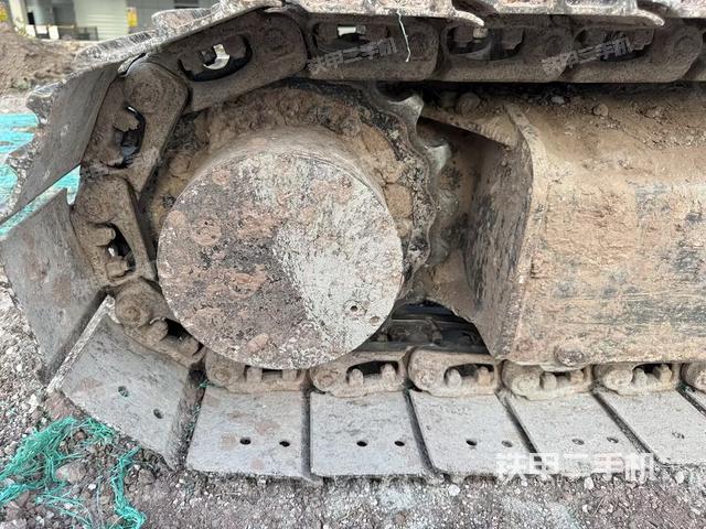 左驅(qū)動輪（行走機(jī)構(gòu)）