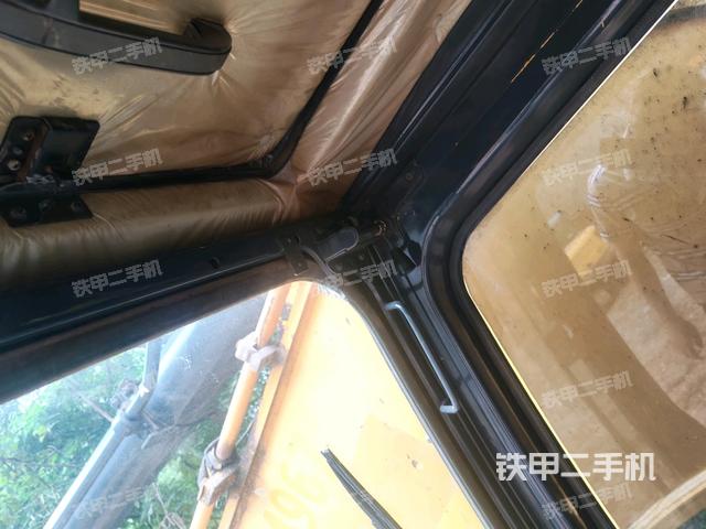 右側(cè)玻璃角標(biāo)（駕駛室部分）