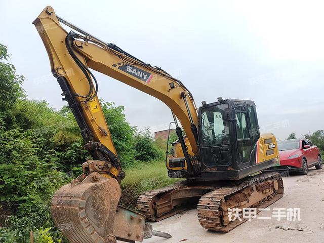 三一重工SY135C挖掘機(jī)