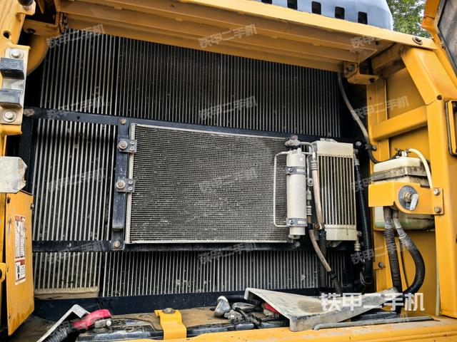 散熱器正面（大件艙室）