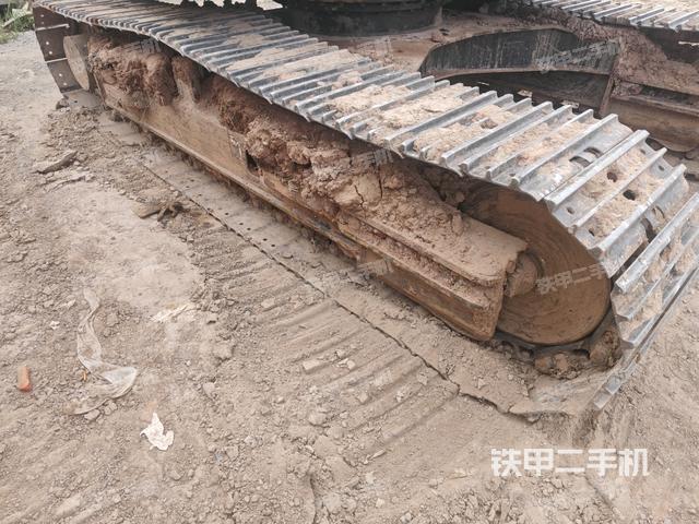 左側(cè)履帶整體?（行走機(jī)構(gòu)）