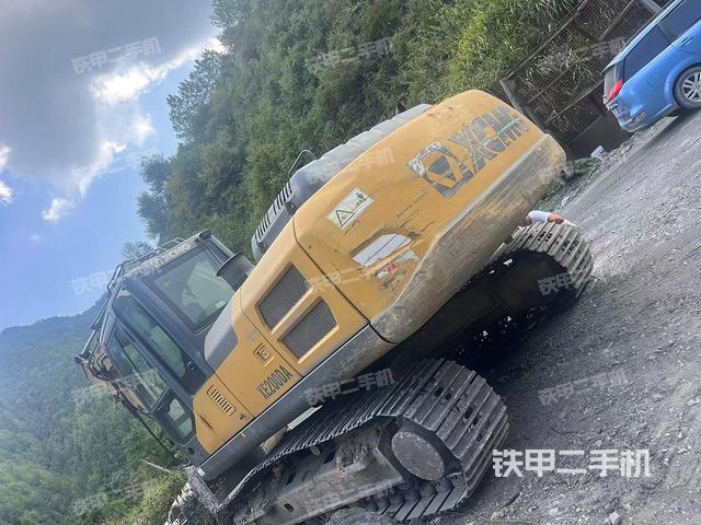 徐工XE200DA挖掘機(jī)