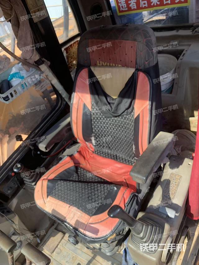 駕駛室整體（整機(jī)外觀）