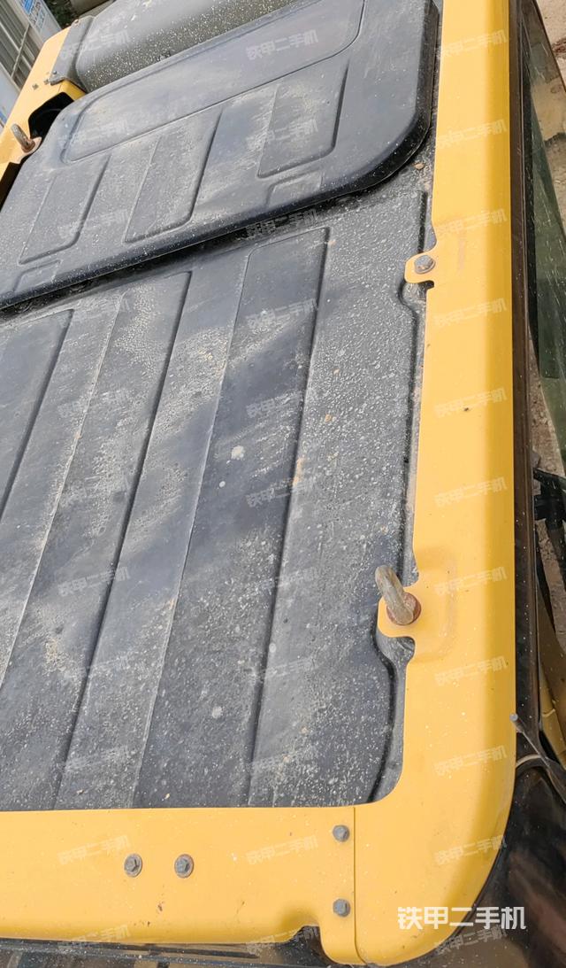 駕駛室頂部（整機(jī)外觀）