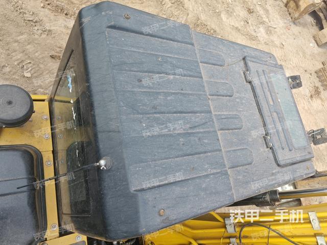 駕駛室頂部俯視（上車(chē)部件）