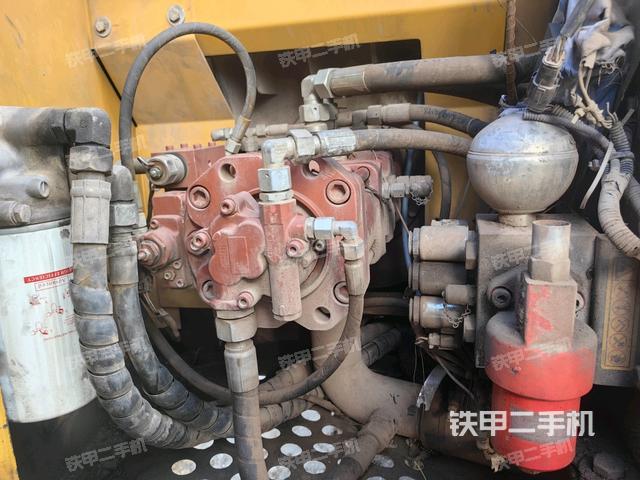 液壓泵斜45?左（大件艙室）