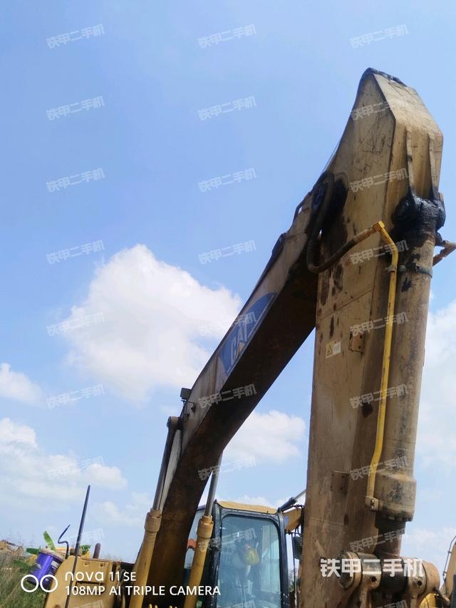 小臂整體右前（工作和回轉(zhuǎn)裝置）