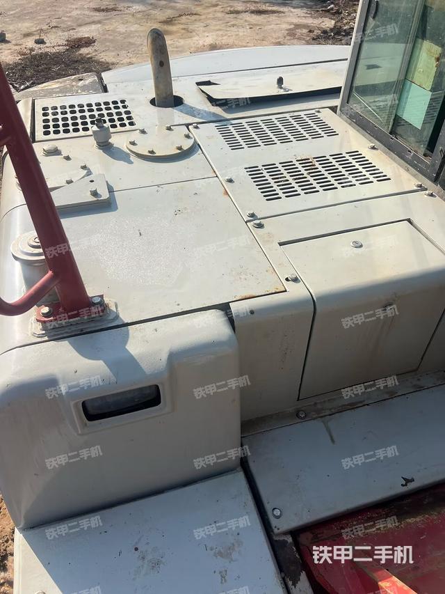 回轉(zhuǎn)馬達和主控閥（整機外觀）