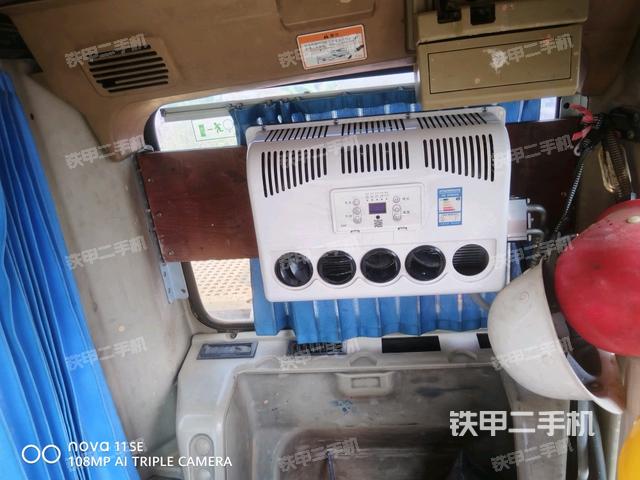 右側(cè)玻璃角標（駕駛室部分）