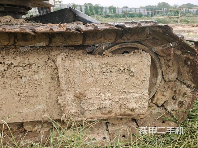 右側(cè)履帶整體?（行走機構(gòu)）