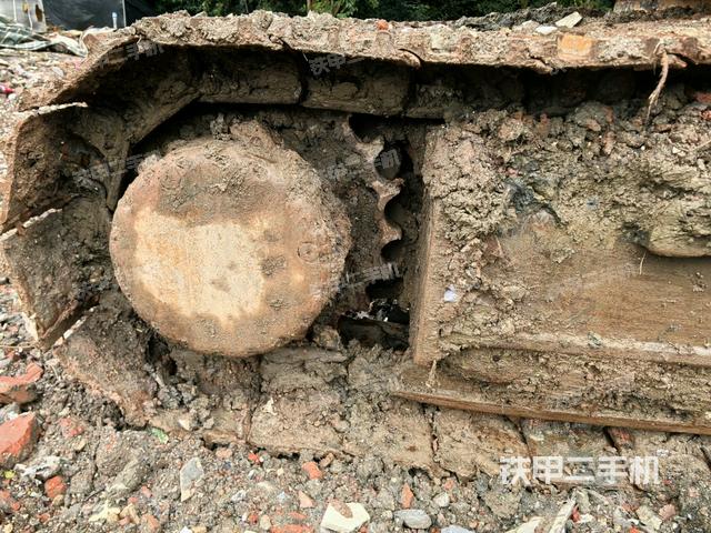 左驅(qū)動(dòng)輪（行走機(jī)構(gòu)）