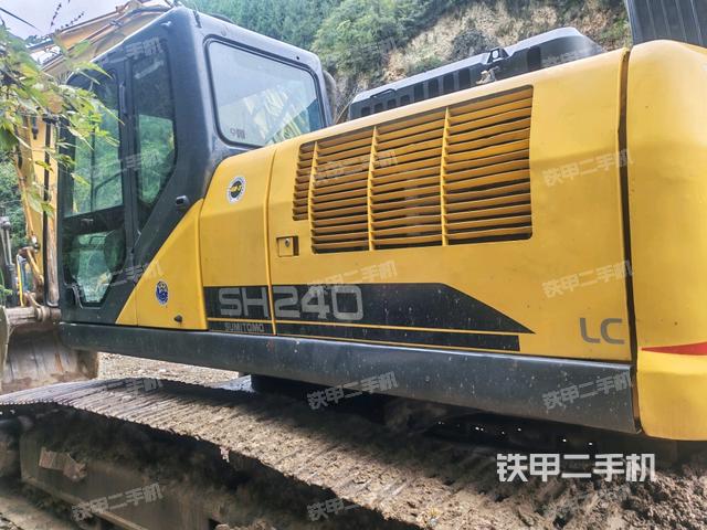 后窗玻璃角標（駕駛室部分）