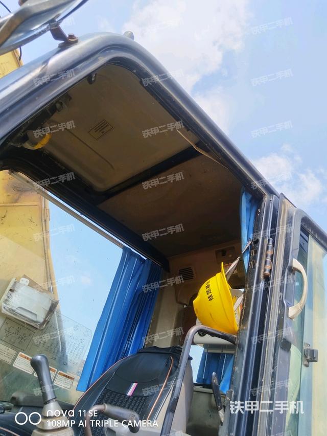 座椅右側(cè)控制臺/鑰匙門/油門/含右手柄（駕駛室部分）