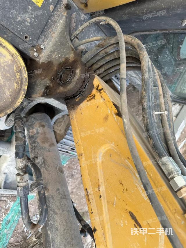 大臂根部?斜（工作和回轉(zhuǎn)裝置）